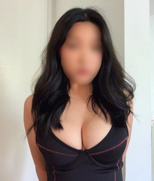 call girl Annie, from Canberra